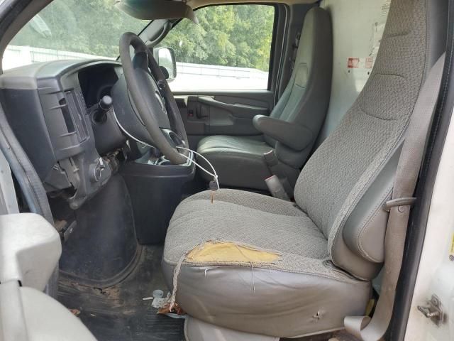 2012 GMC Savana Cutaway G3500