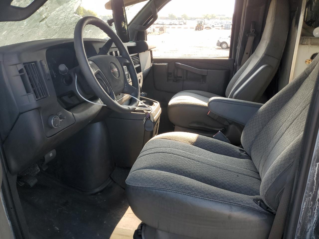 2022 GMC Savana Cutaway G3500