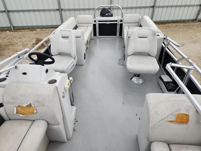 2022 Avalon Boat