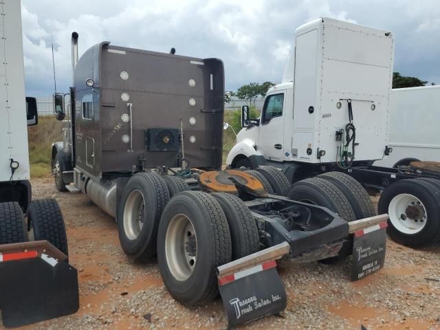 2018 Peterbilt 389 Semi Truck
