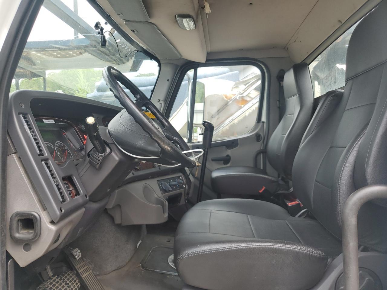 2018 Freightliner 114SD