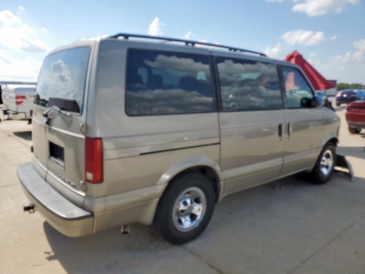 2001 Chevrolet Astro