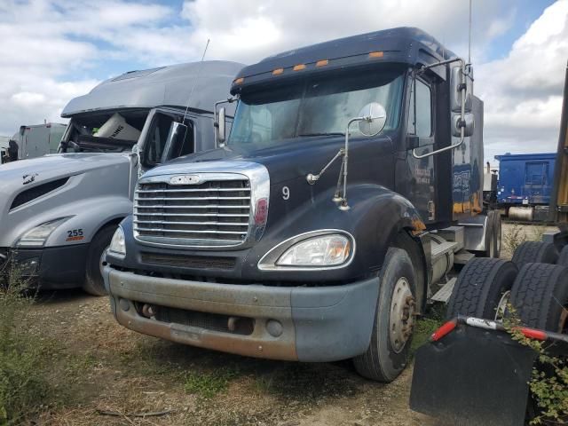 2004 Freightliner Columbia 120 Semi Truck