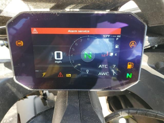 2026 Aprilia RS 660