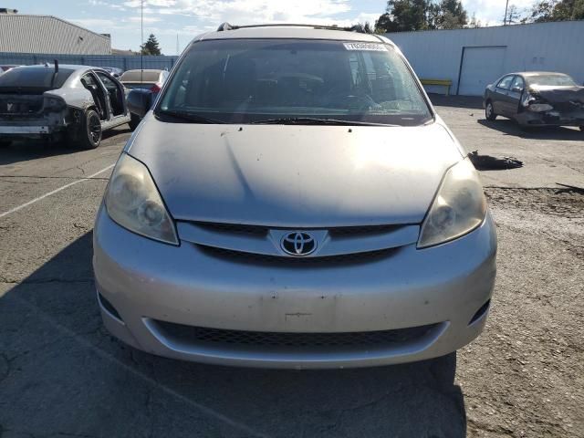 2009 Toyota Sienna CE