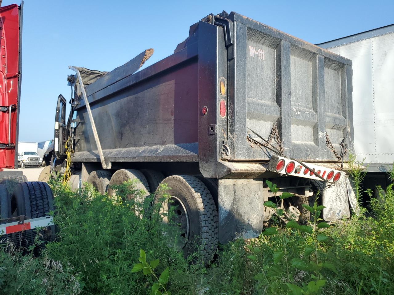 2016 International 7600 Dump Truck