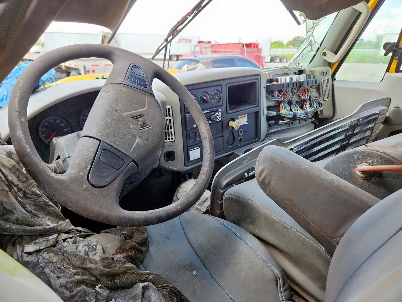 2013 International 4000 4300-Trucks