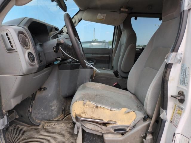 2009 Ford Econoline E350 Super Duty Wagon