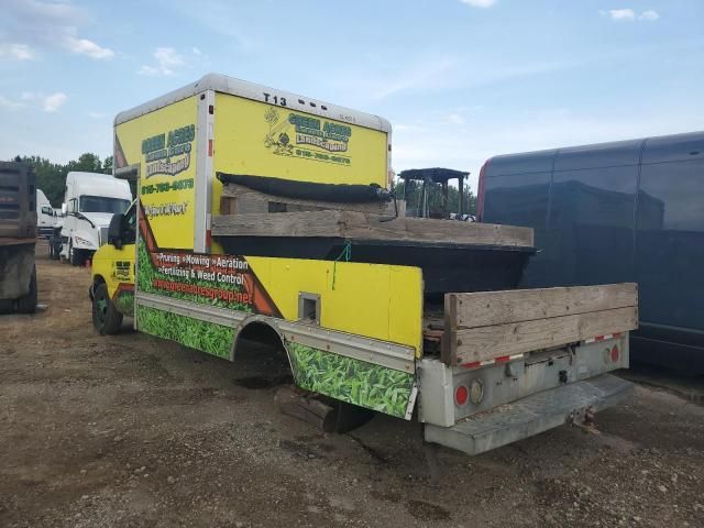 2006 Ford Econoline E450 Super Duty Cutaway Van