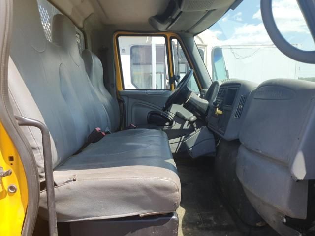 2007 International 4300 Flatbed Truck