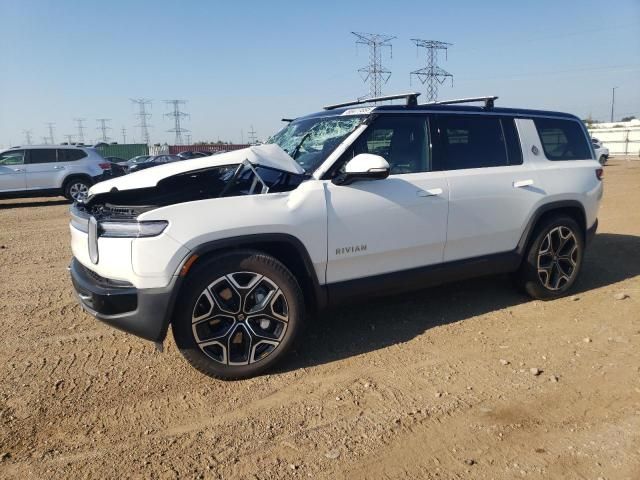 2025 Rivian R1S Adventure