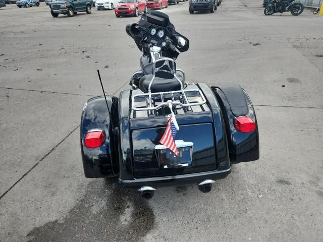 2010 Harley-Davidson Flhxxx