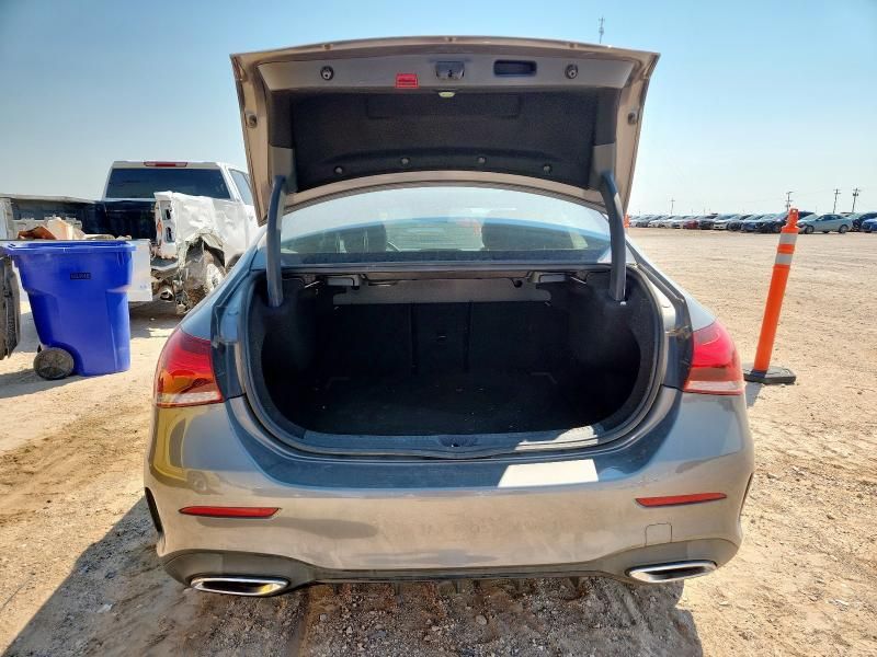 2020 Mercedes-Benz A 220