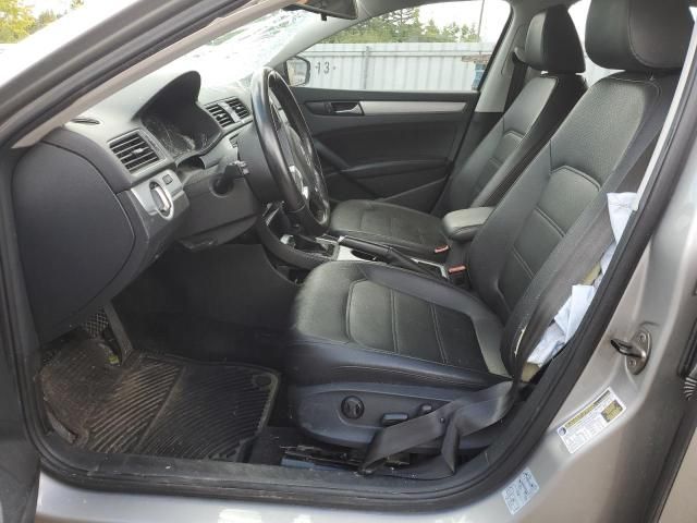 2013 Volkswagen Passat SE