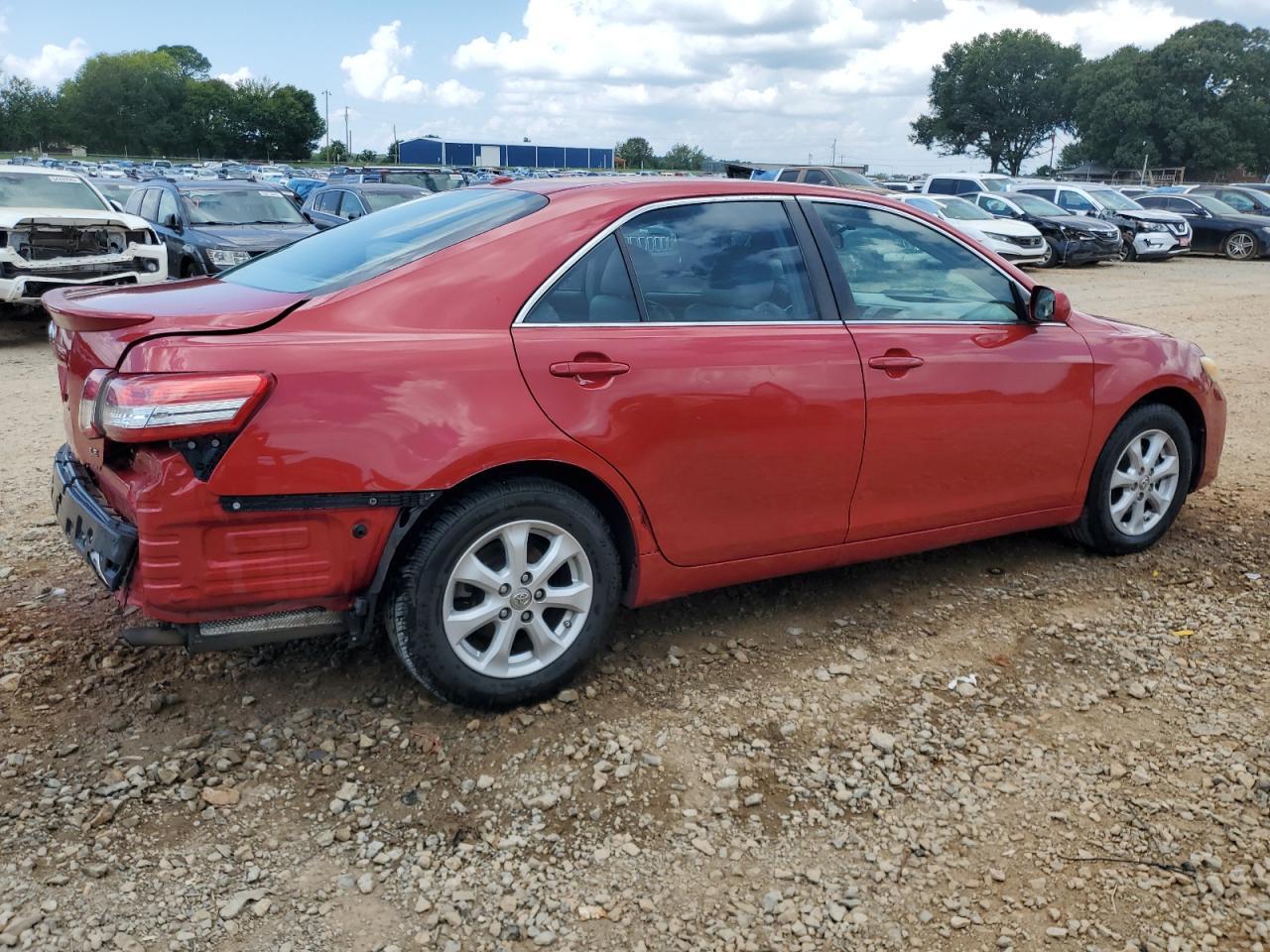 2011 Toyota Camry le