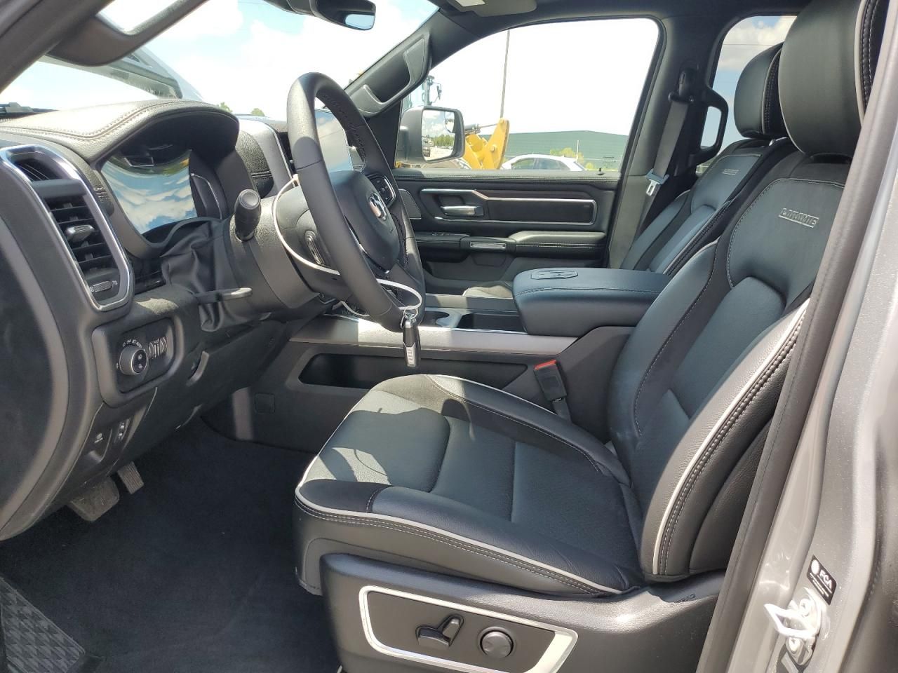 2025 Dodge 1500 Laramie