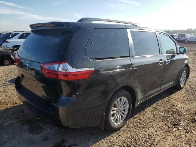 2017 Toyota Sienna xle