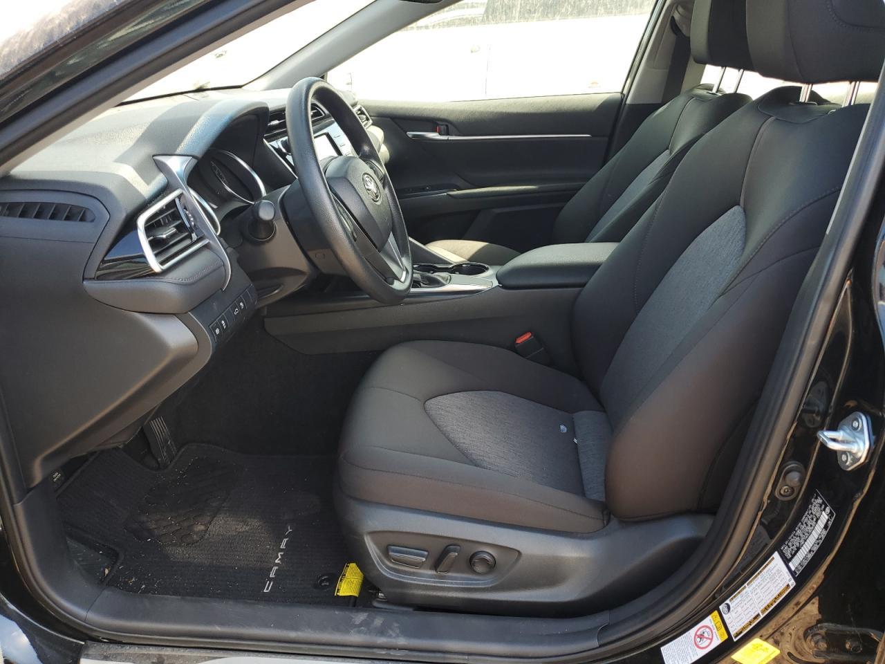 2018 Toyota Camry le