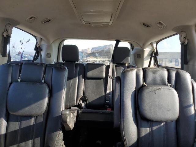 2013 Chrysler Town & Country Touring