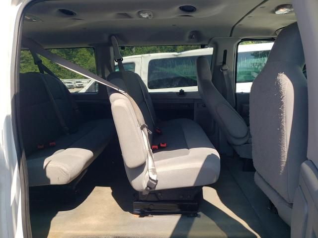 2009 Ford Econoline E350 Super Duty Wagon