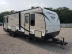 2019 Keystone Hideout-RVS Camper