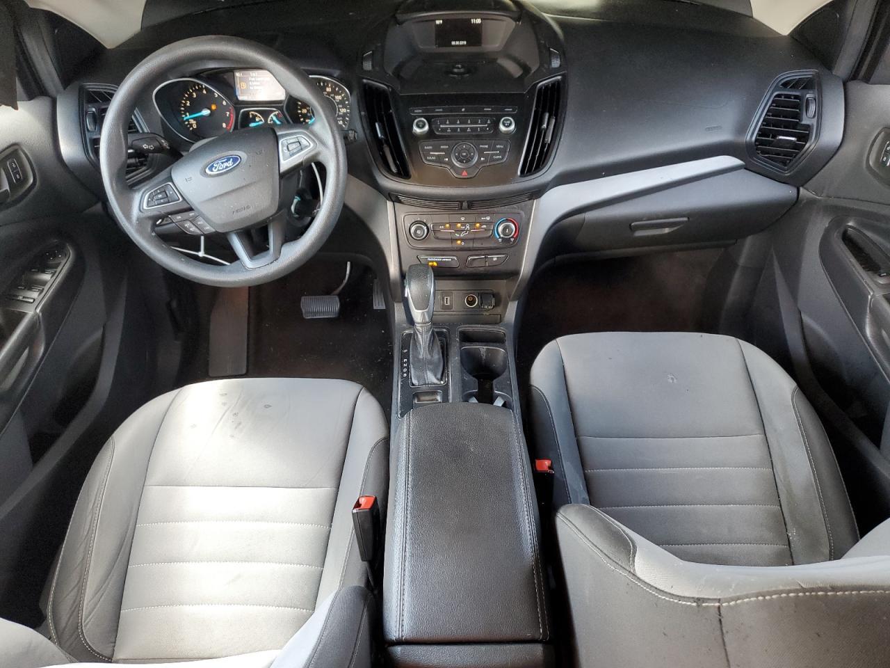 2019 Ford Escape s
