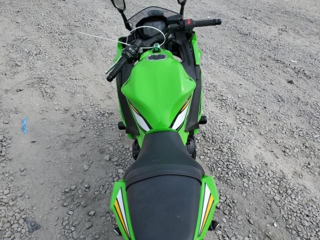 2025 Kawasaki EX650 P