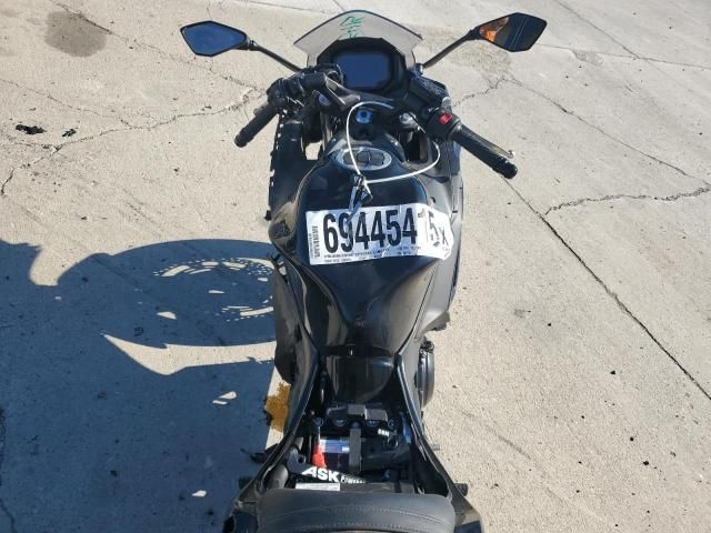 2025 Kawasaki EX650 R