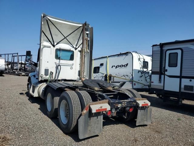 2017 Peterbilt Tractor 2017 Peterbilt 579 Semi Truck