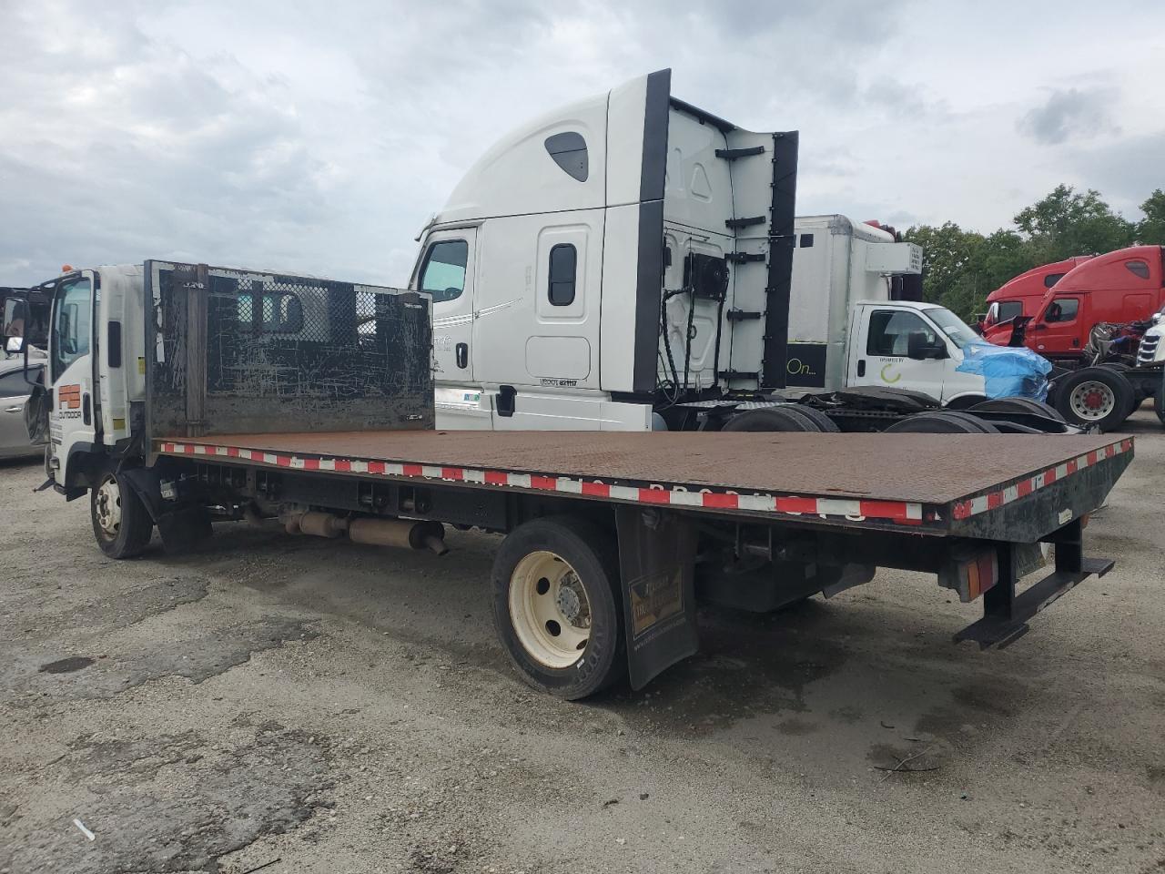 2022 Isuzu NPR HD