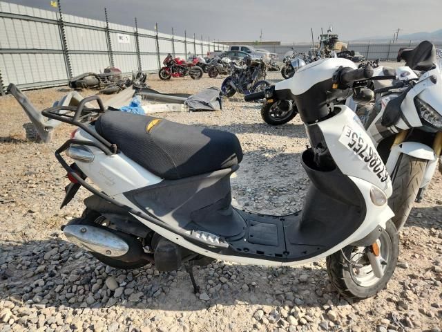 2013 Other 2013 Genuine Scooter CO. Buddy 125