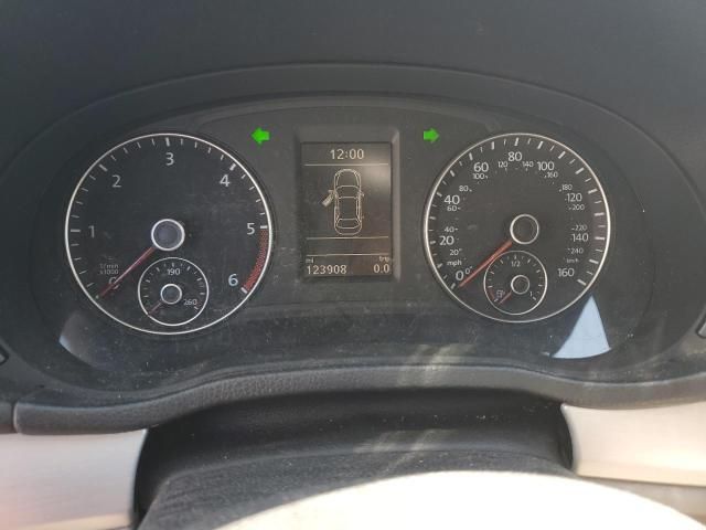 2013 Volkswagen Passat SE