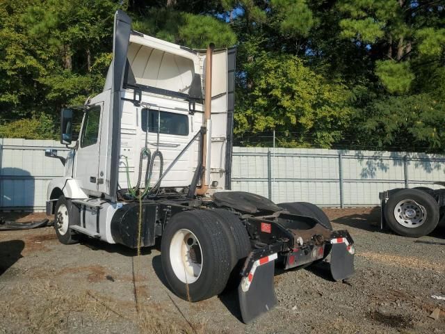 2017 Volvo VNL Semi Truck
