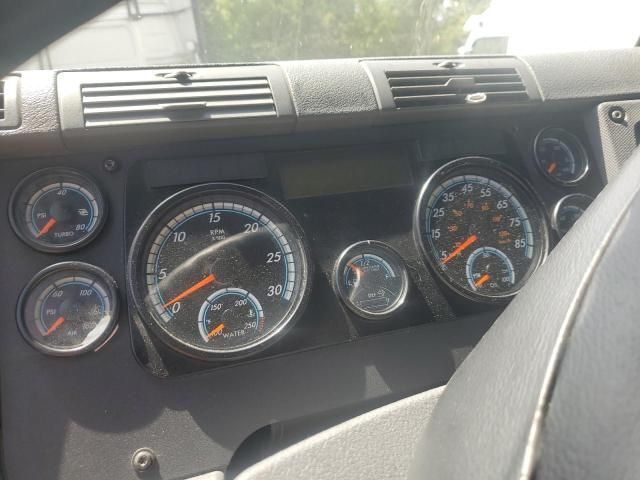 2016 Freightliner Cascadia 125 Semi Truck