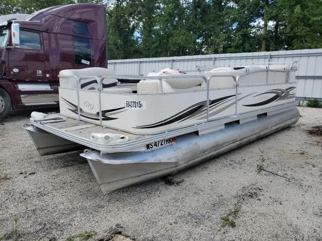 2006 Manitou Oasis Boat Boat