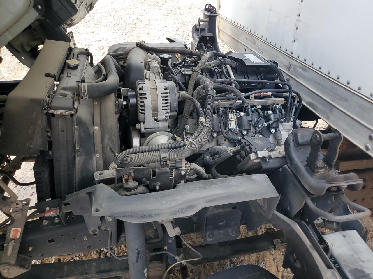2018 Isuzu NPR HD