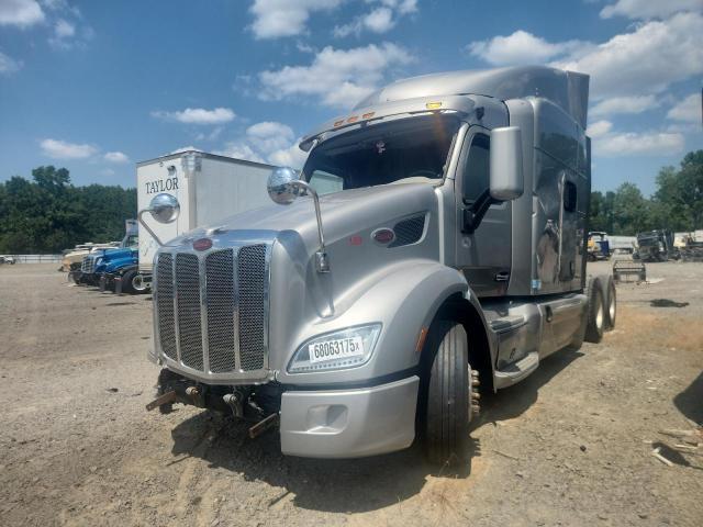 2020 Peterbilt 579 Semi Truck