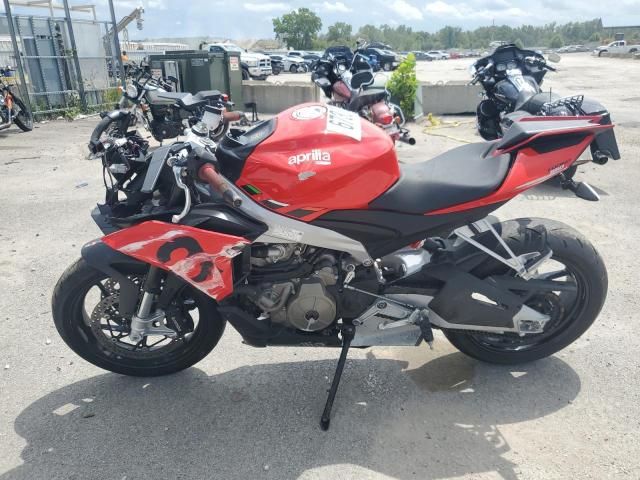 2023 Aprilia Tuono 660