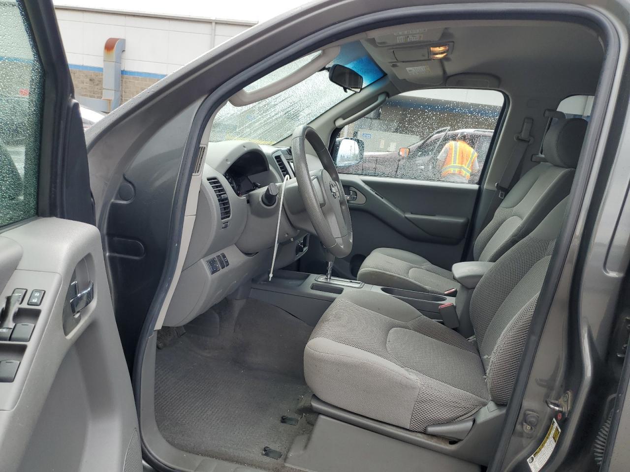 2009 Nissan Frontier SE V6
