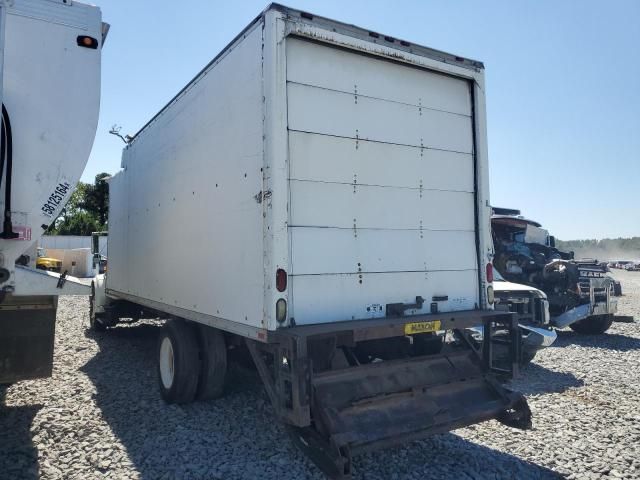 2000 International 4700 BOX Truck