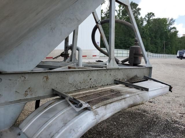 2013 Retesa Pneumatic DRY Bulk Trailer
