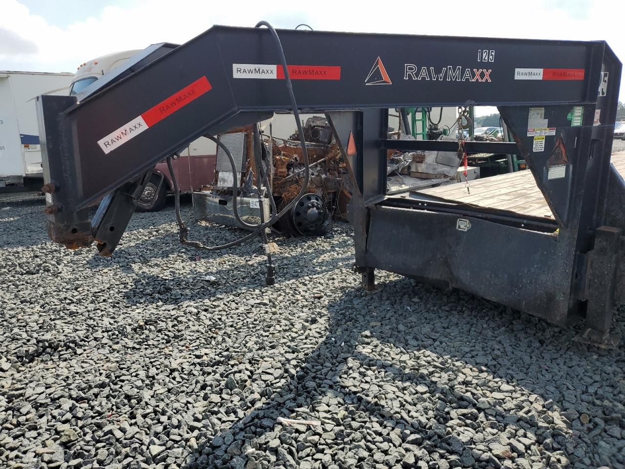 2022 Rawmaxx FDX-40-27K Flatbed Trailer