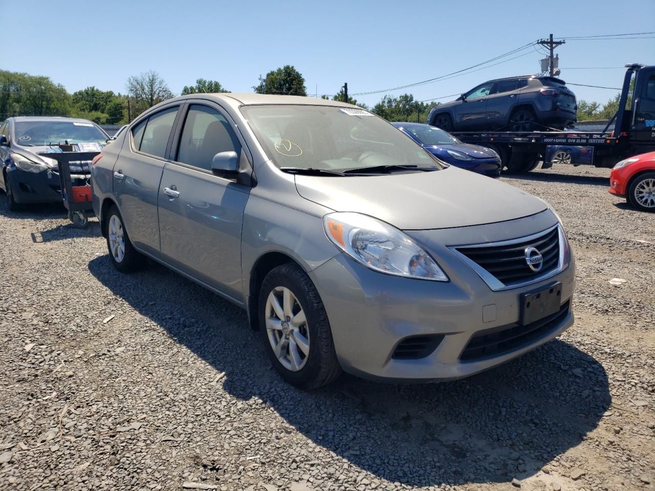 2014 Nissan Versa s