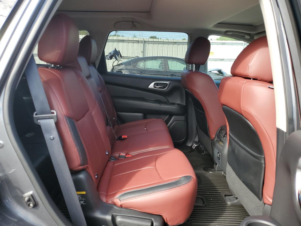 2016 Nissan Pathfinder s s