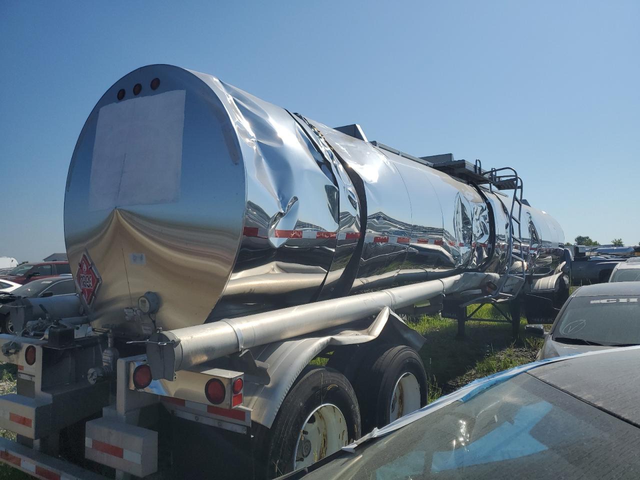 2000 Bulk Tanker