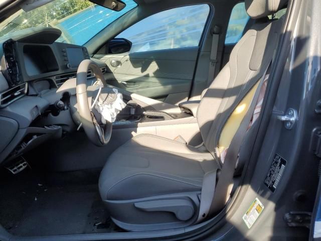 2025 Hyundai Elantra SEL Sport