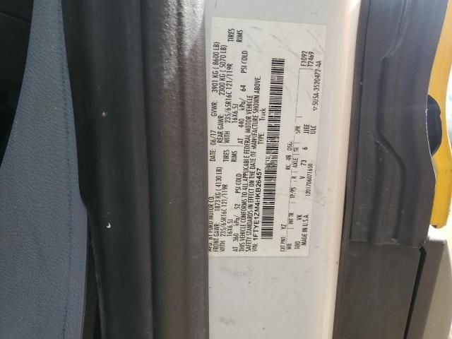 2017 Ford Transit Cab & Chassi