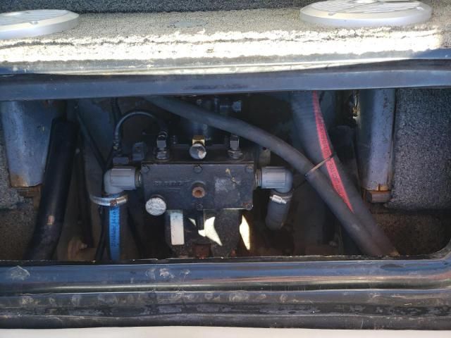 2004 Sanger Boat
