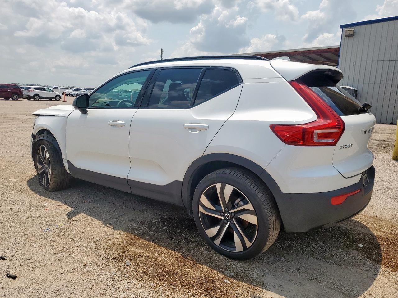 2025 Volvo Xc40 Plus
