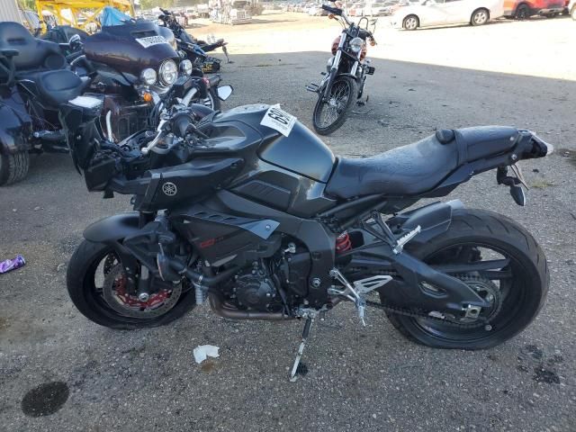 2017 Yamaha FZ10